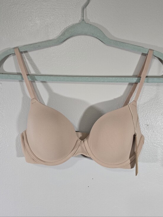 SKIMS Other - SKIMS NWT 32C Fits Everybody Tshirt Demi Bra